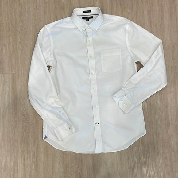 Banana Republic White Dress Shirt 011 - Picture 1 of 3